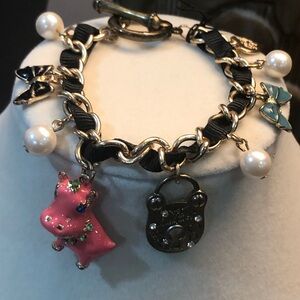 NWT Vintage Betsey Johnson Baby Hippo Pink Enamel & Rhinestones Bracelet